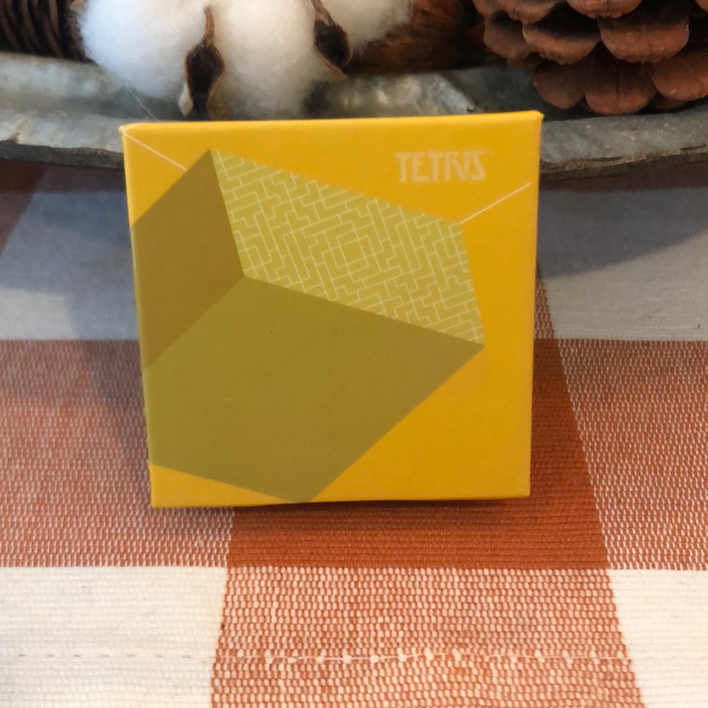 🌹 BUNDLE & SAVE 🌹IPSY TETRIS Eyeshadow in t-spin